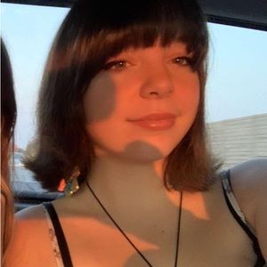 Meet your Posher, Alix